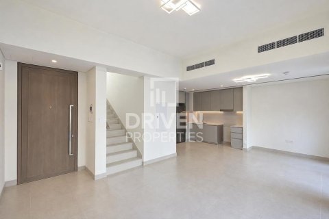 Townhouse de 3 dormitorios en The Valley, UAE No. 222911 4