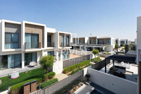 Townhouse de 3 dormitorios en The Valley, UAE No. 222911 26