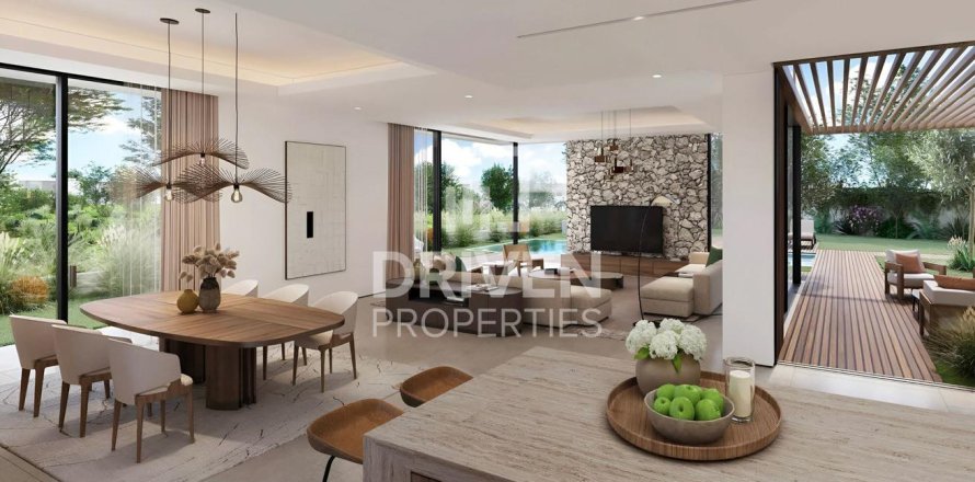 3 bedrooms Villa in Dubai, UAE No. 225773