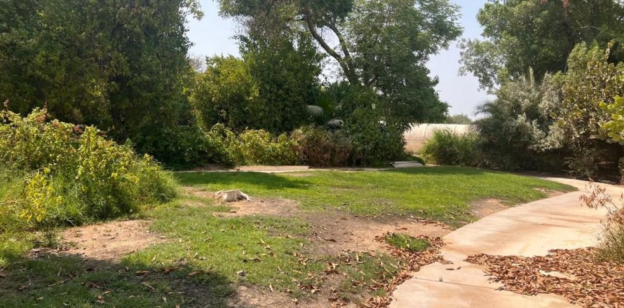 Land de 1132.2m² à Al Barari, UAE No. 208350