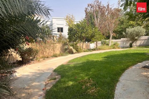 Land de 1132.2m² à Al Barari, UAE No. 208350 5
