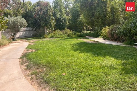 Land de 1132.2m² à Al Barari, UAE No. 208350 4