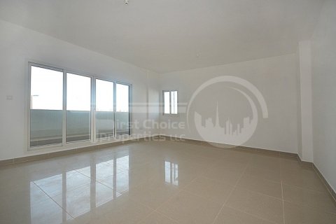 3 bedrooms Apartment in Al Reef, UAE No. 172810 5