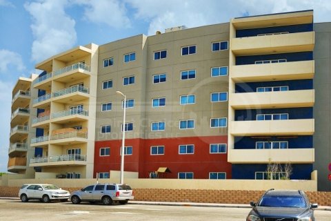 3 bedrooms Apartment in Al Reef, UAE No. 172810 17