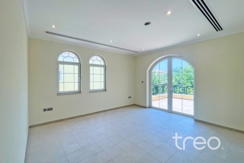 Villa de 4 chambres à Legacy, UAE No. 222750 11