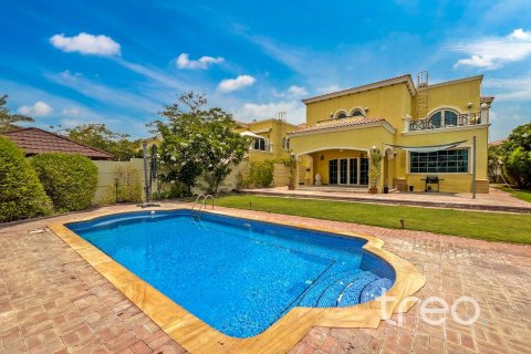 Villa de 4 chambres à Legacy, UAE No. 222750 3