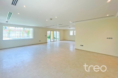 Villa de 4 chambres à Legacy, UAE No. 222750 4