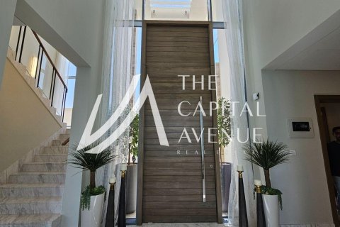 7 bedrooms Villa in Abu Dhabi, UAE No. 223575 9