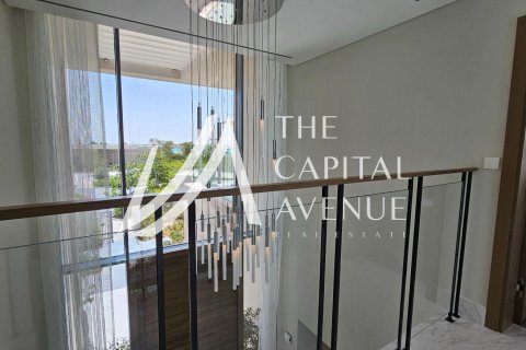 7 bedrooms Villa in Abu Dhabi, UAE No. 223575 14