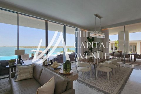7 bedrooms Villa in Abu Dhabi, UAE No. 223575 5