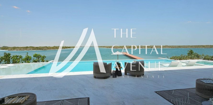 7 bedrooms Villa in Abu Dhabi, UAE No. 223575
