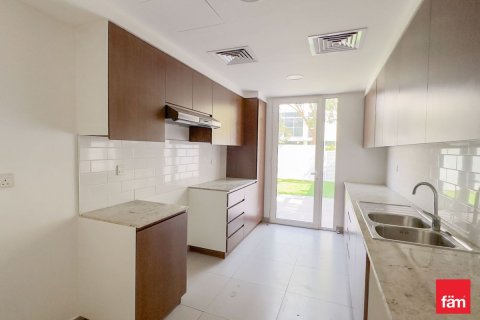 3 bedrooms Townhouse in Dubai, UAE No. 216729 21
