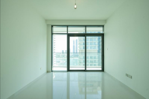 Appartement de 2 chambres à EMAAR Beachfront, UAE No. 223412 4