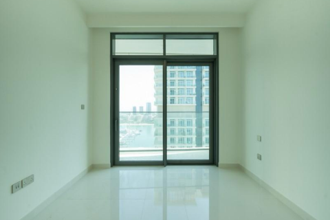 Appartement de 2 chambres à EMAAR Beachfront, UAE No. 223412 16