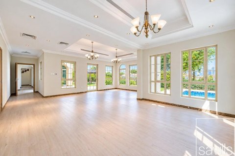 5 bedrooms Villa in Jumeirah Islands, UAE No. 211067 16