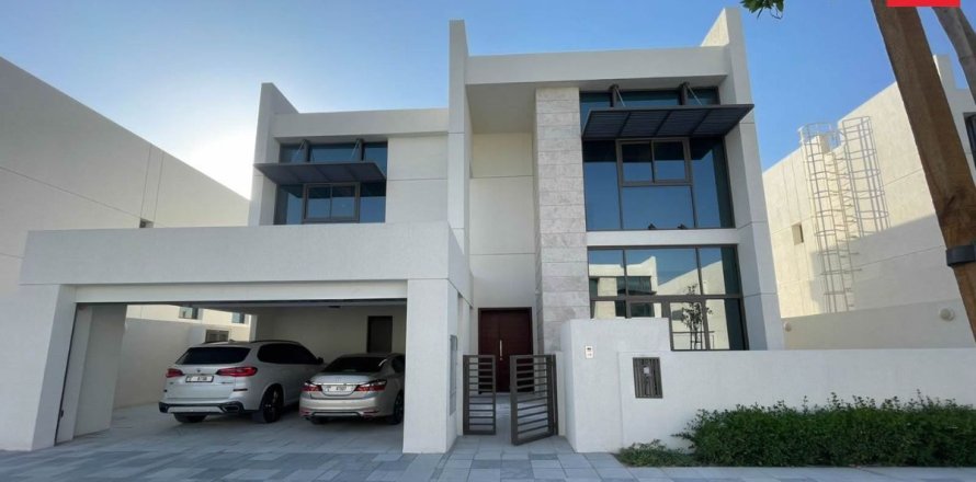 Villa de 4 dormitorios en Dubai, UAE No. 105531
