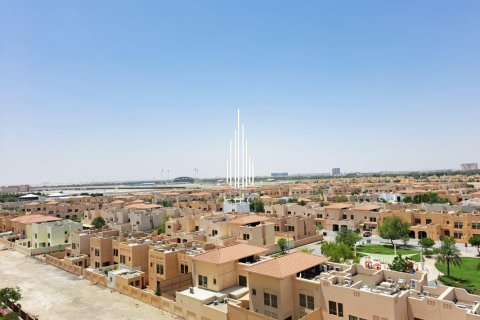 Квартира с 2 спальнями в Халифа-Сити, ОАЭ №36730 9