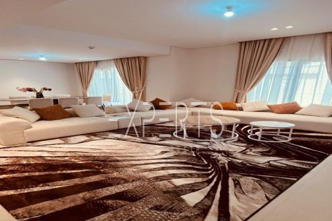 Townhouse de 3 dormitorios en Khalifa City, UAE No. 224217 3