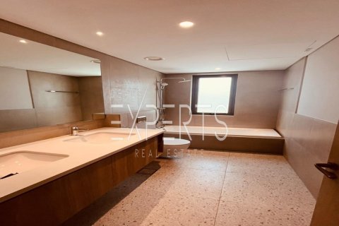 Townhouse de 3 dormitorios en Khalifa City, UAE No. 224217 21