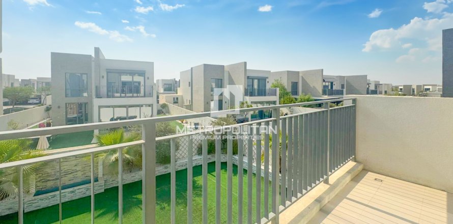 Villa de 3 chambres à EMAAR South, UAE No. 128909