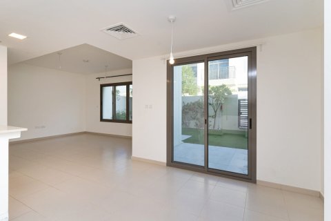 3 bedrooms Townhouse in Noor Townhouses, UAE No. 167547 16