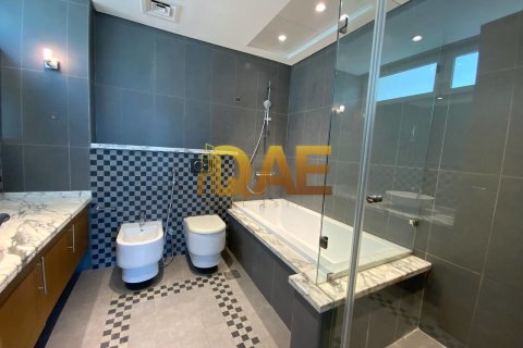Villa de 4 dormitorios en Jumeirah 3, UAE No. 3738 17