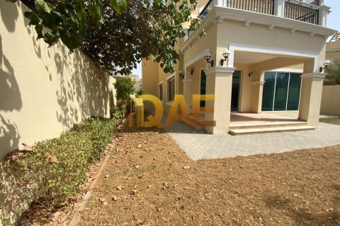 Villa de 4 dormitorios en Jumeirah 3, UAE No. 3738 20