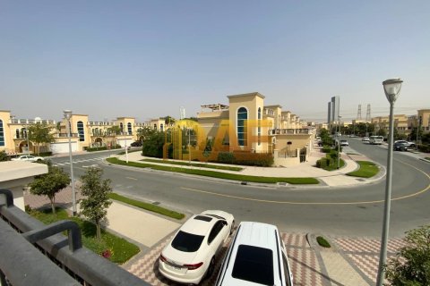 Villa de 4 dormitorios en Jumeirah 3, UAE No. 3738 11
