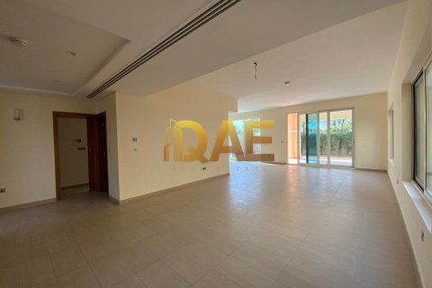 Villa de 4 dormitorios en Jumeirah 3, UAE No. 3738 10
