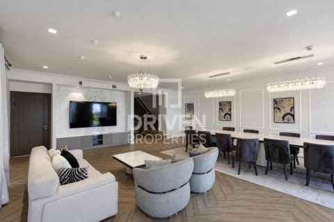 Villa de 4 dormitorios en Jumeirah, UAE No. 223142 5