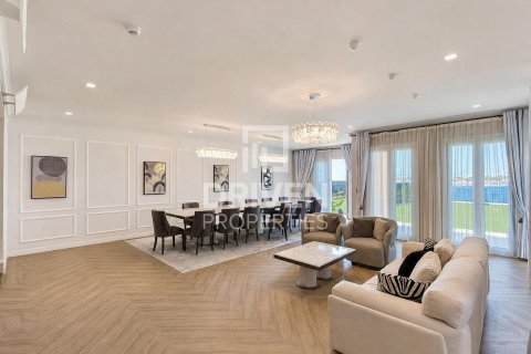 Villa de 4 dormitorios en Jumeirah, UAE No. 223142 4