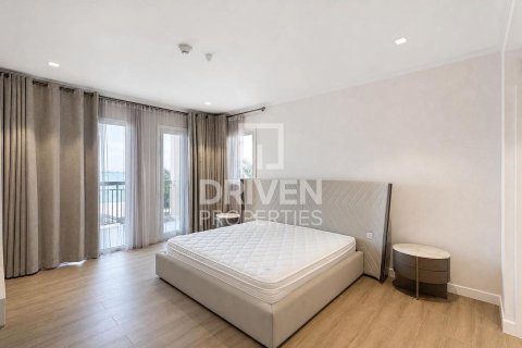Villa de 4 dormitorios en Jumeirah, UAE No. 223142 12