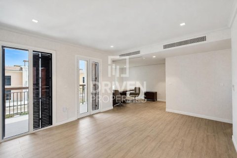Villa de 4 dormitorios en Jumeirah, UAE No. 223142 19