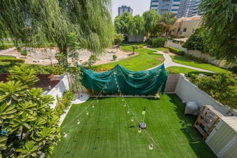 4 غرف نوم تاون هاوس في Dubai Sports City, الإمارات العربية المتحدة رقم 221626 3