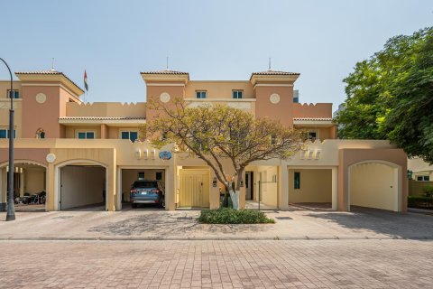 4 غرف نوم تاون هاوس في Dubai Sports City, الإمارات العربية المتحدة رقم 221626