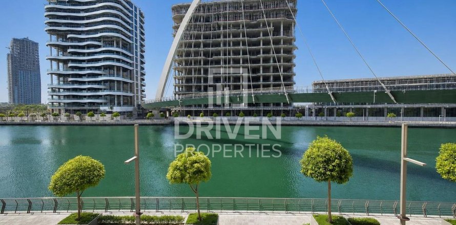 2 bedrooms Apartment in Al Wasl, UAE No. 211411
