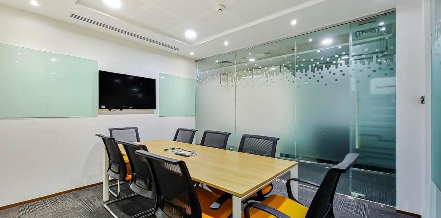 117.1m² Office in Dubai, UAE No. 215852
