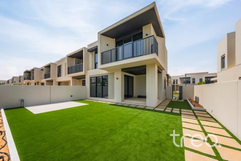 4 bedrooms Townhouse in Dubai, UAE No. 220812