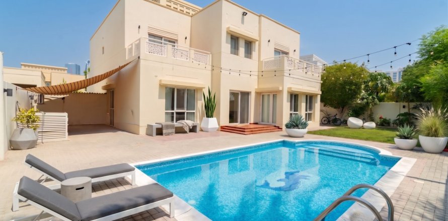 Villa de 6 chambres à Dubai, UAE No. 205792