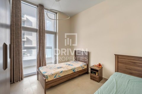 Appartement de 2 chambres à Azizi Star, UAE No. 223103 9