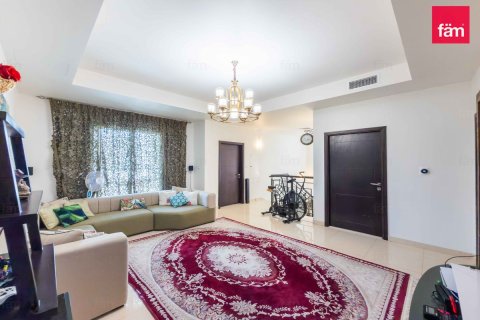 5 bedrooms Villa in Dubai, UAE No. 213337 10