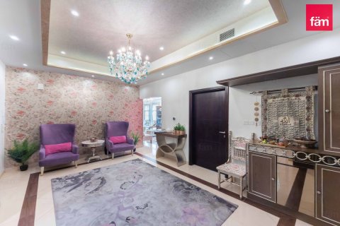 5 bedrooms Villa in Dubai, UAE No. 213337 12