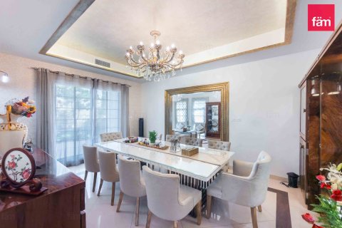 5 bedrooms Villa in Dubai, UAE No. 213337 4