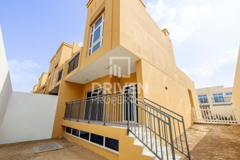 Townhouse de 3 dormitorios en Dubai, UAE No. 193819
