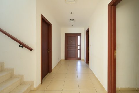 4 bedrooms Villa in Arabian Ranches, UAE No. 213030 13