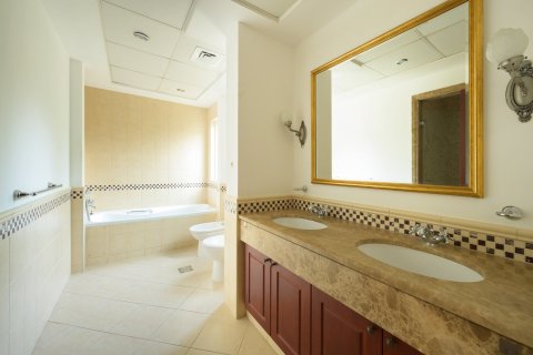 4 bedrooms Villa in Arabian Ranches, UAE No. 213030 22