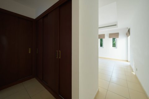 4 bedrooms Villa in Arabian Ranches, UAE No. 213030 19