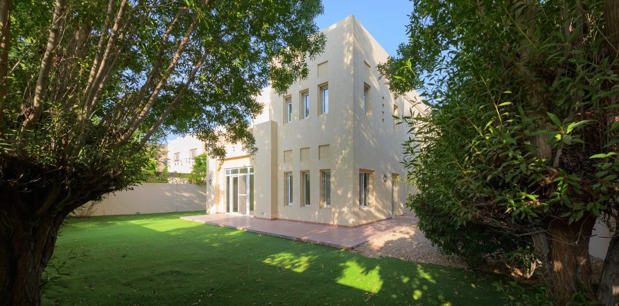 4 bedrooms Villa in Arabian Ranches, UAE No. 213030