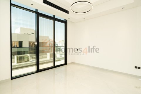 Villa de 5 dormitorios en Nad Al Sheba 1, UAE No. 167278 10