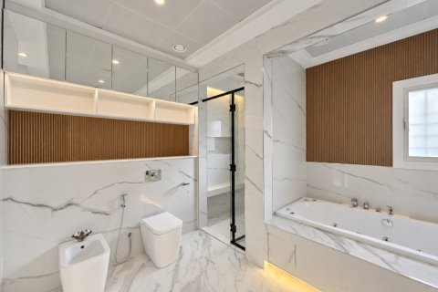 Villa de 5 dormitorios en Jumeirah Golf Estates, UAE No. 223400 15
